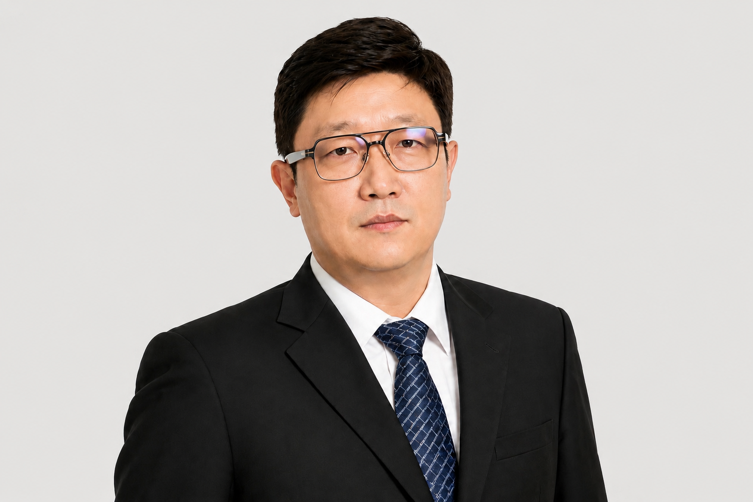 卢蓬 博士
